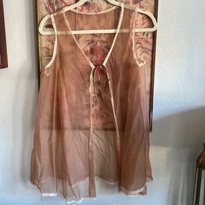 60s 70S VINTAGE VANITY FAIR BOHO FEMININE SHEER LACE TRIM LINGERIE CHEMISE TOP